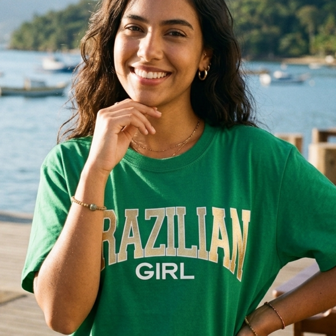 Camisa Brasil Feminina tipo Cropped Brazilian Verde  — Metalizado Oversized